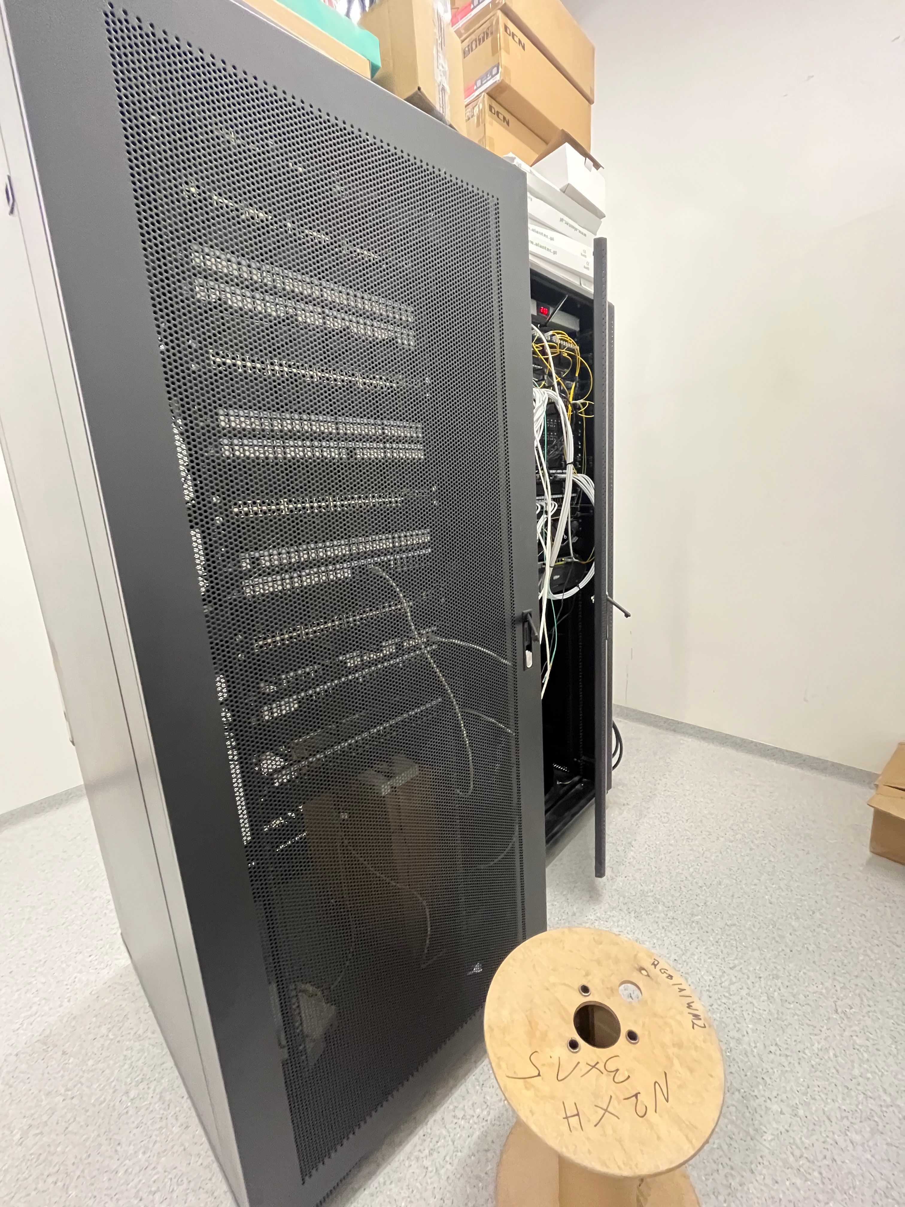 Realizacja systemu alarmowego - Projekt 1